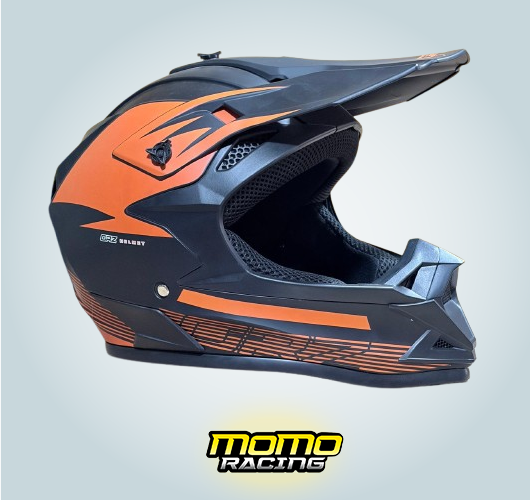 L/04 166 Off-Road helmet