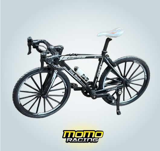 02/Black Bicycle Maquette