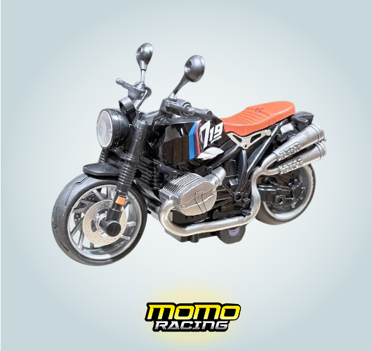 06/Black motorcycle Maquette